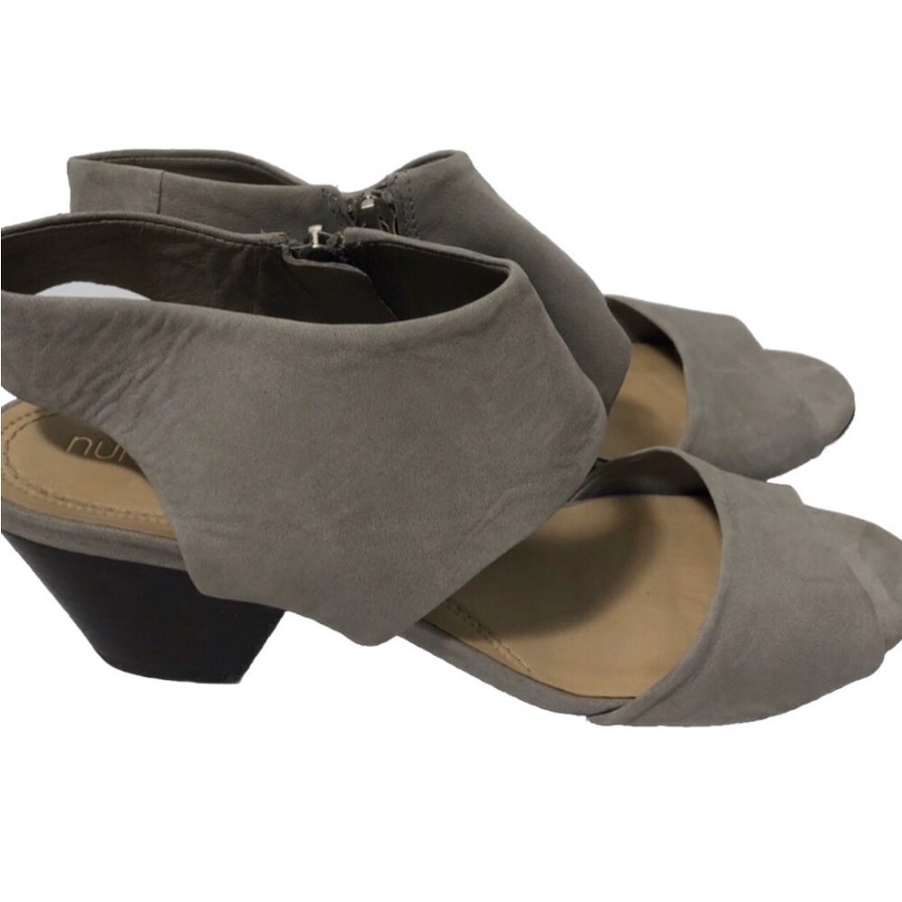 Nurture Braeton suede gray block heel sandals. Size 9.